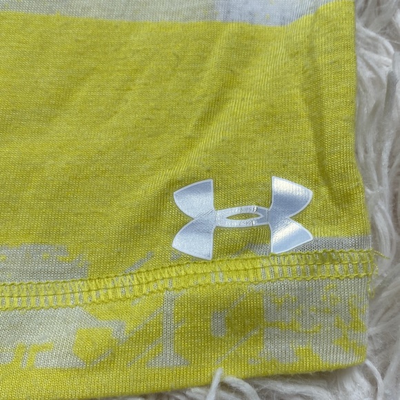 πHPπ Under Armour SS Top π Yellow & White - Picture 8 of 10